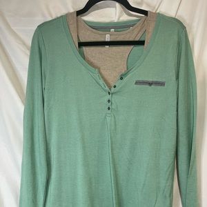 O’Neil t-shirt with layered tank